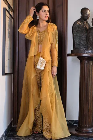 Sharnamli Mehra Adhar with the Holly bag