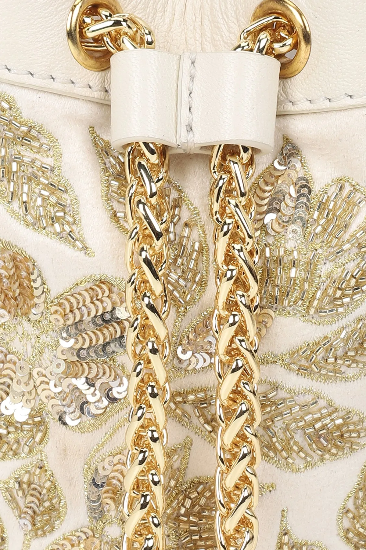 Sharnamli Mehra Adhar with the Holly bag