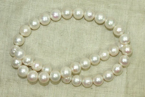 Strand of Gorgeous High Luster 10mm Pearls